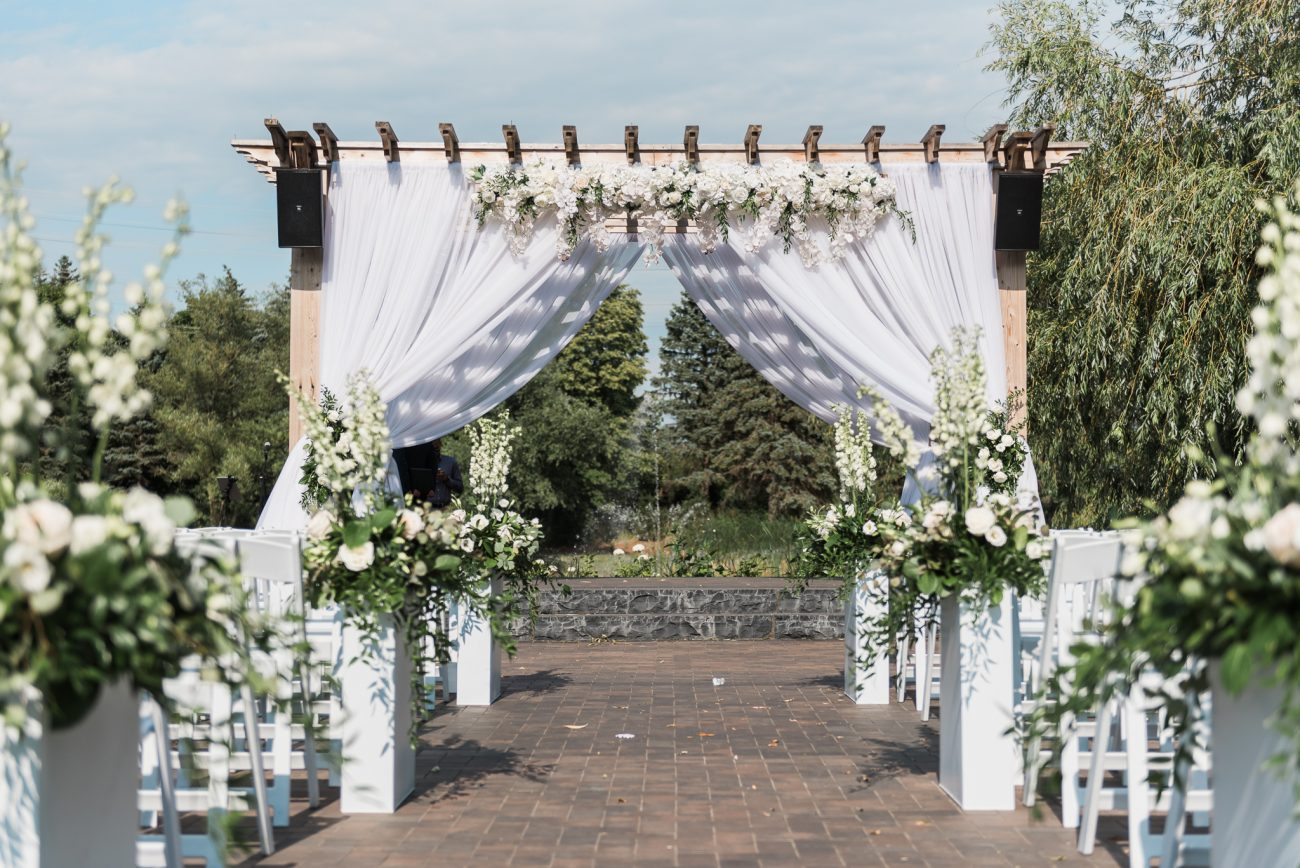 Outdoor ceremony on site at the Arlington Estate